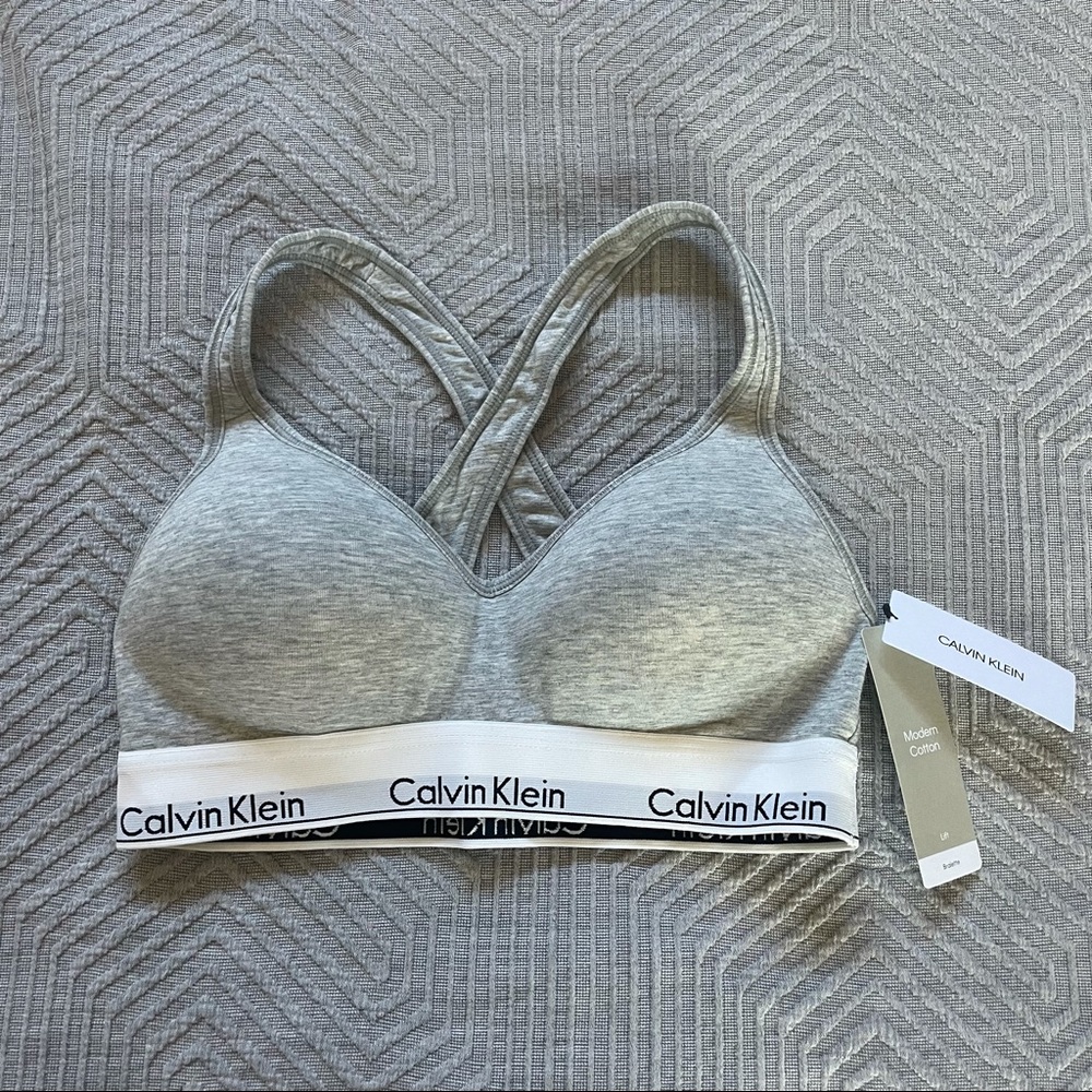 Calvin Klein Women’s Bra Soft Cup Wireless